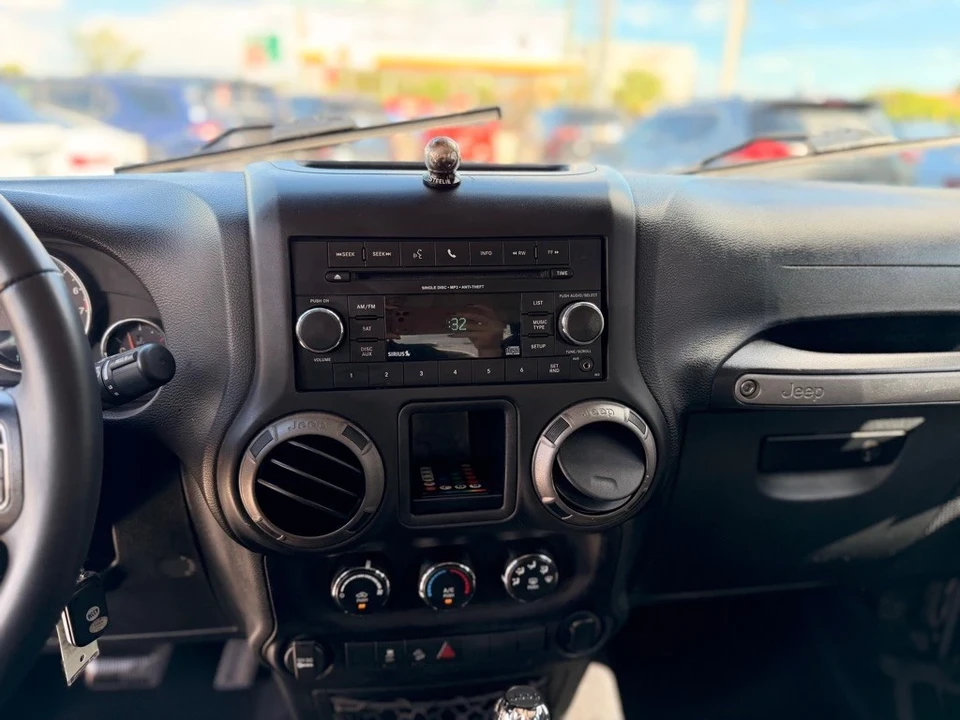 2016 Jeep JK Wrangler - Image 15 of 21