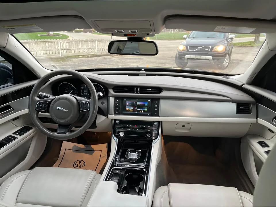 2016 Jaguar F-Pace - Image 16 of 17