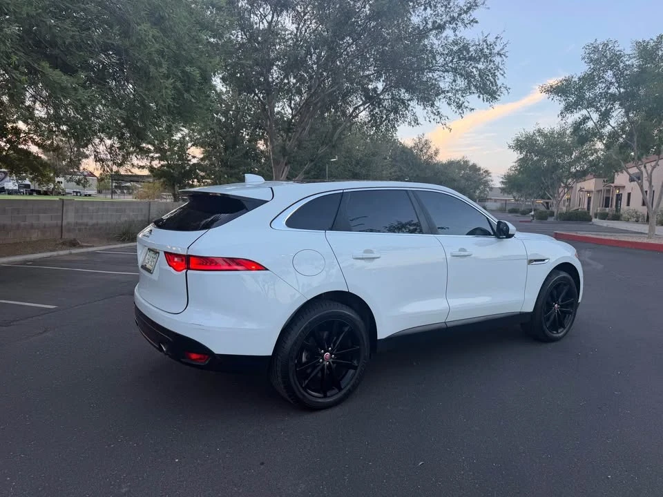 2016 Jaguar F-Pace - Image 7 of 17