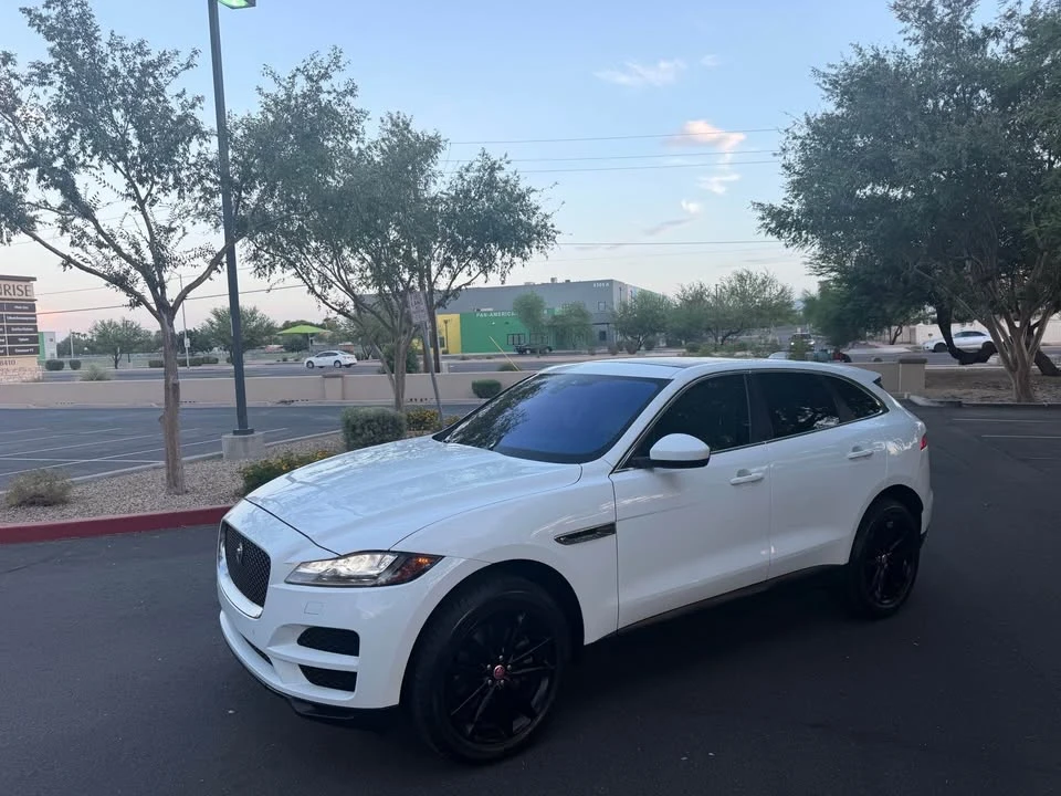 2016 Jaguar F-Pace - Image 2 of 17