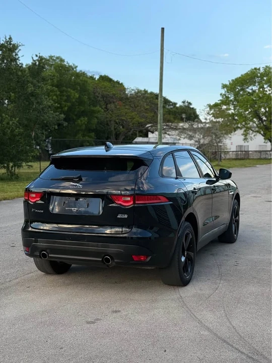 2016 Jaguar F-Pace - Image 4 of 9