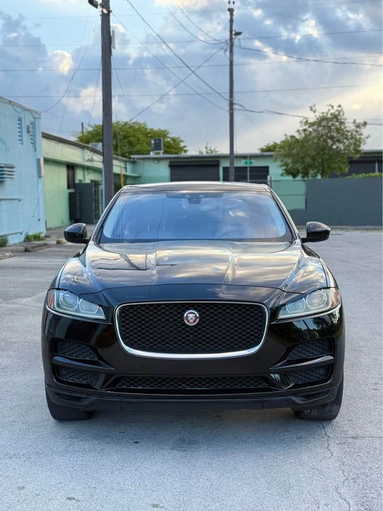 2016 Jaguar F-Pace - Image 2 of 9