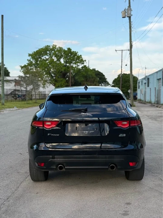 2016 Jaguar F-Pace - Image 5 of 9