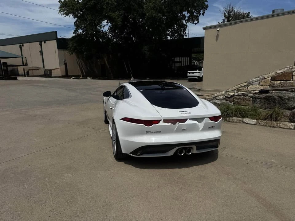 2016 Jaguar F-Pace - Image 2 of 9