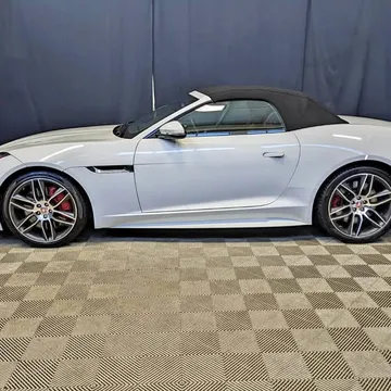 2016 Jaguar F-TYPE R