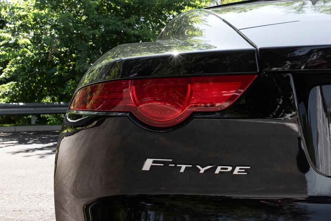 2016 Jaguar F-Type 1st Gen - Image 23 of 31