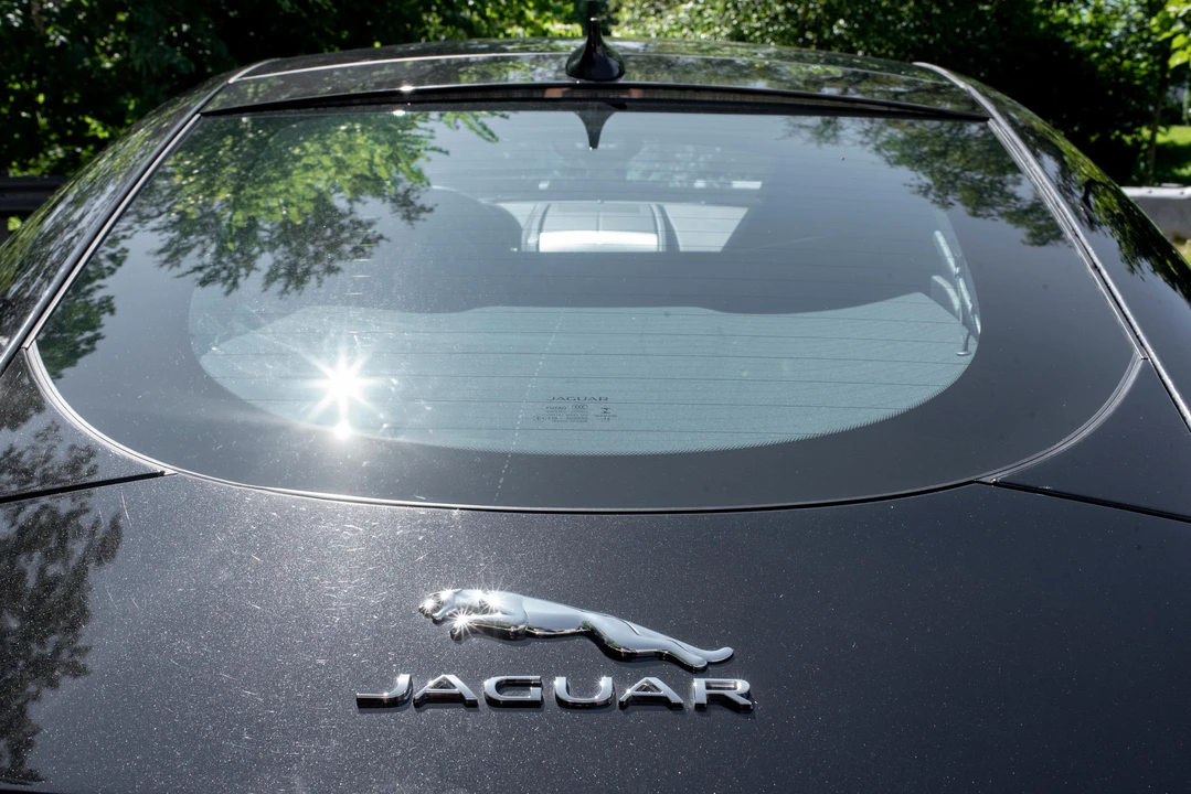 2016 Jaguar F-Type 1st Gen - Image 26 of 31