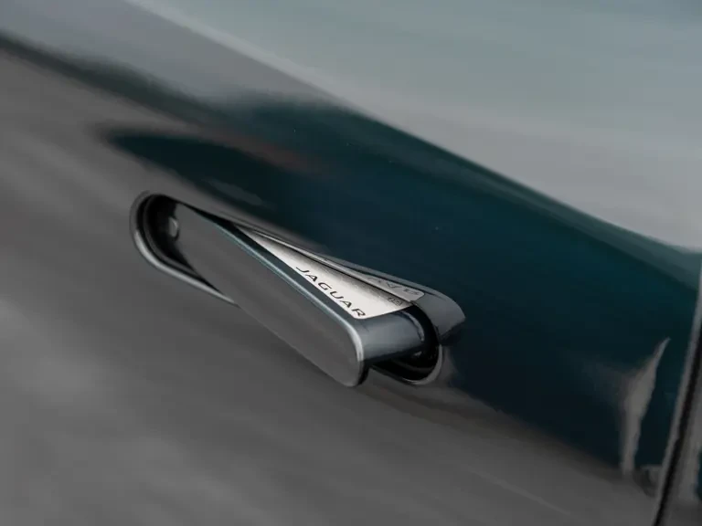 2016 Jaguar F-Type R 1st Gen - Image 20 of 29