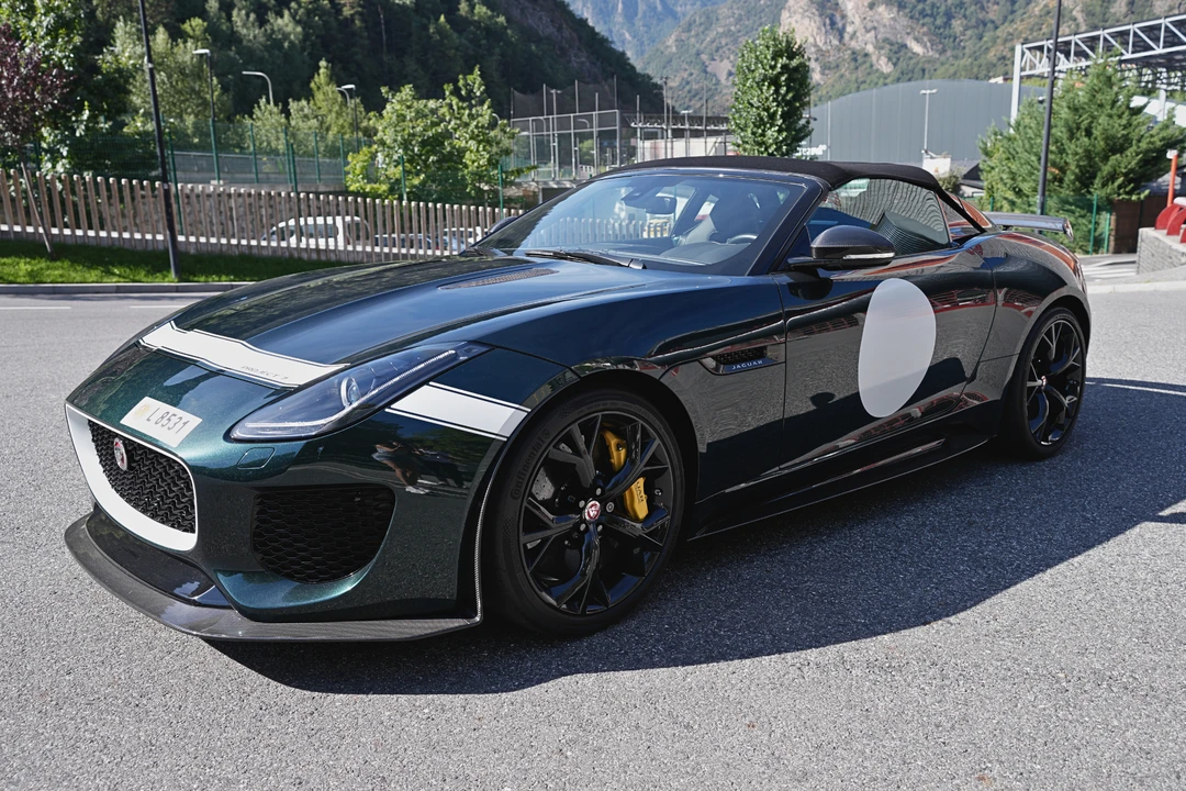 2016 Jaguar F-Type - Image 2 of 30