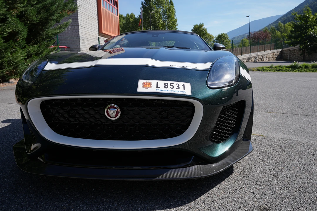 2016 Jaguar F-Type - Image 10 of 30
