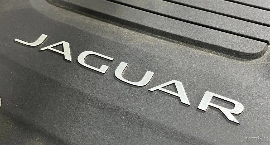 2016 Jaguar F-Type R 1st Gen - Image 16 of 21