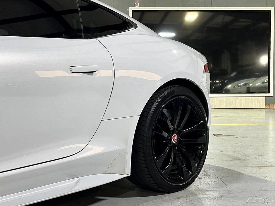 2016 Jaguar F-Type R 1st Gen - Image 5 of 21