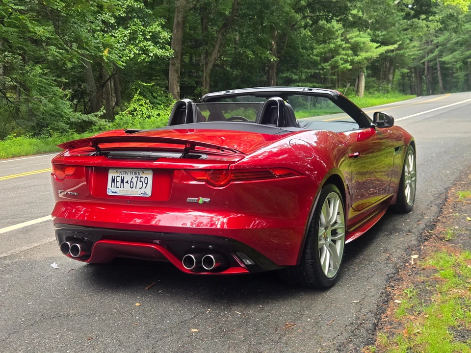 2016 Jaguar F-Type R 1st Gen - Image 13 of 31