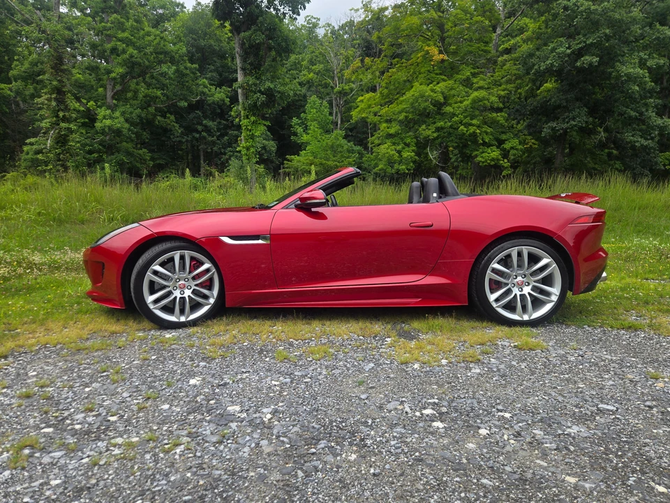 2016 Jaguar F-Type R 1st Gen - Image 11 of 31
