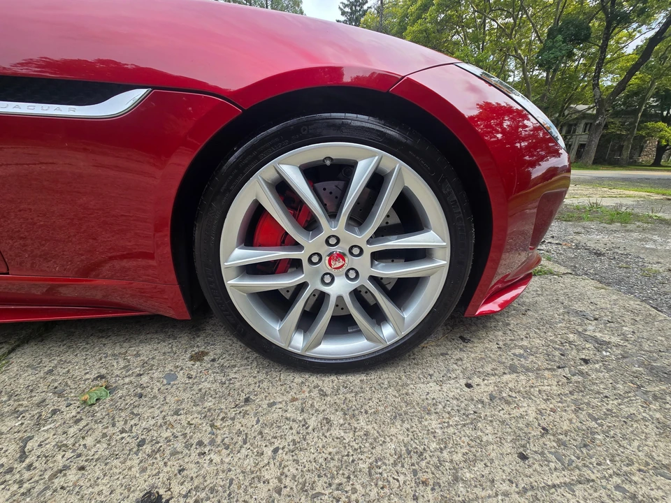 2016 Jaguar F-Type R 1st Gen - Image 27 of 31