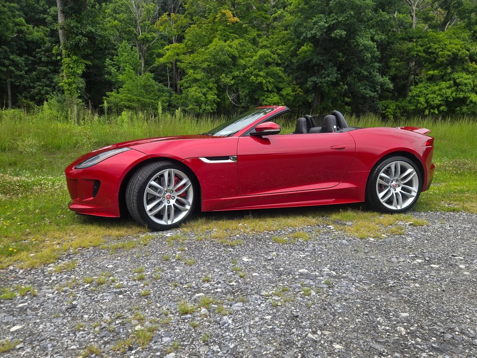 2016 Jaguar F-Type R 1st Gen - Image 10 of 31