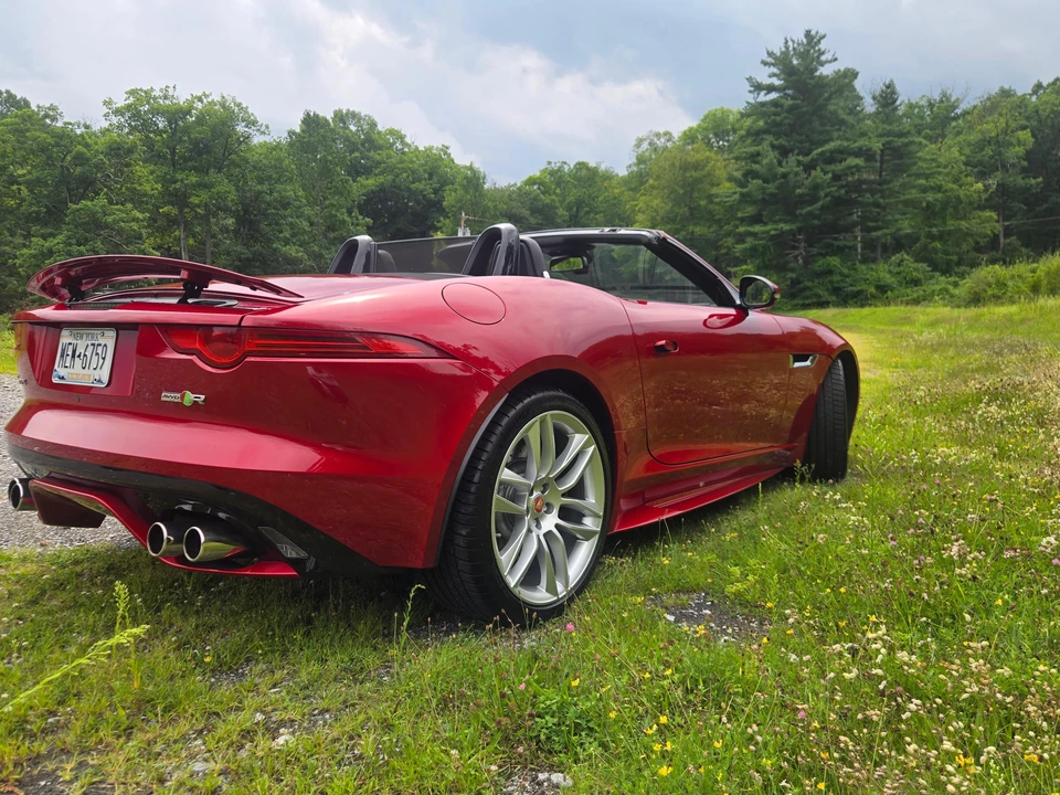 2016 Jaguar F-Type R 1st Gen - Image 14 of 31