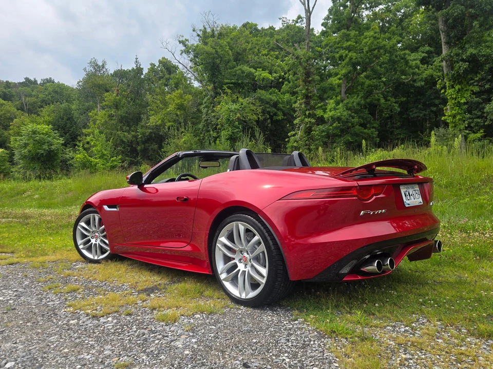 2016 Jaguar F-Type R 1st Gen - Image 12 of 31