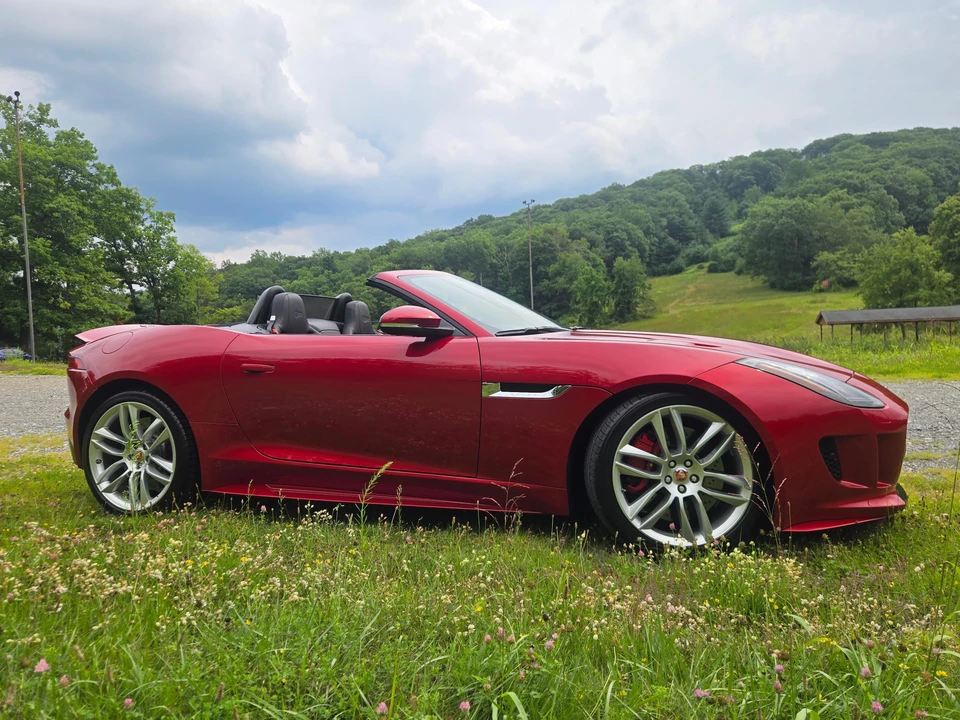 2016 Jaguar F-Type R 1st Gen - Image 15 of 31