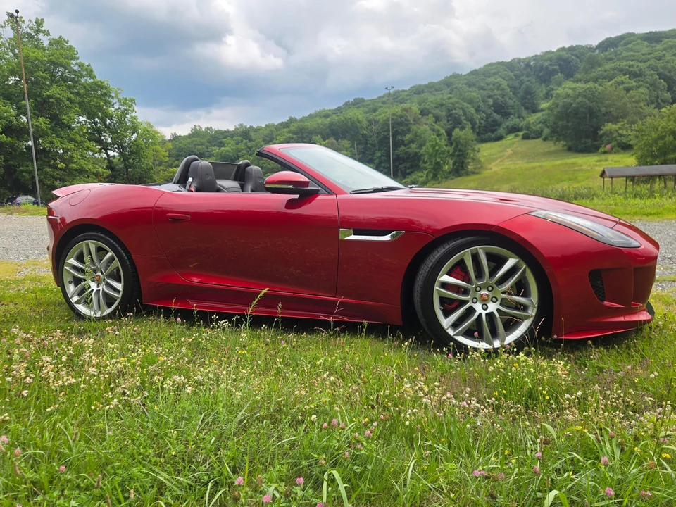 2016 Jaguar F-Type R 1st Gen - Image 16 of 31