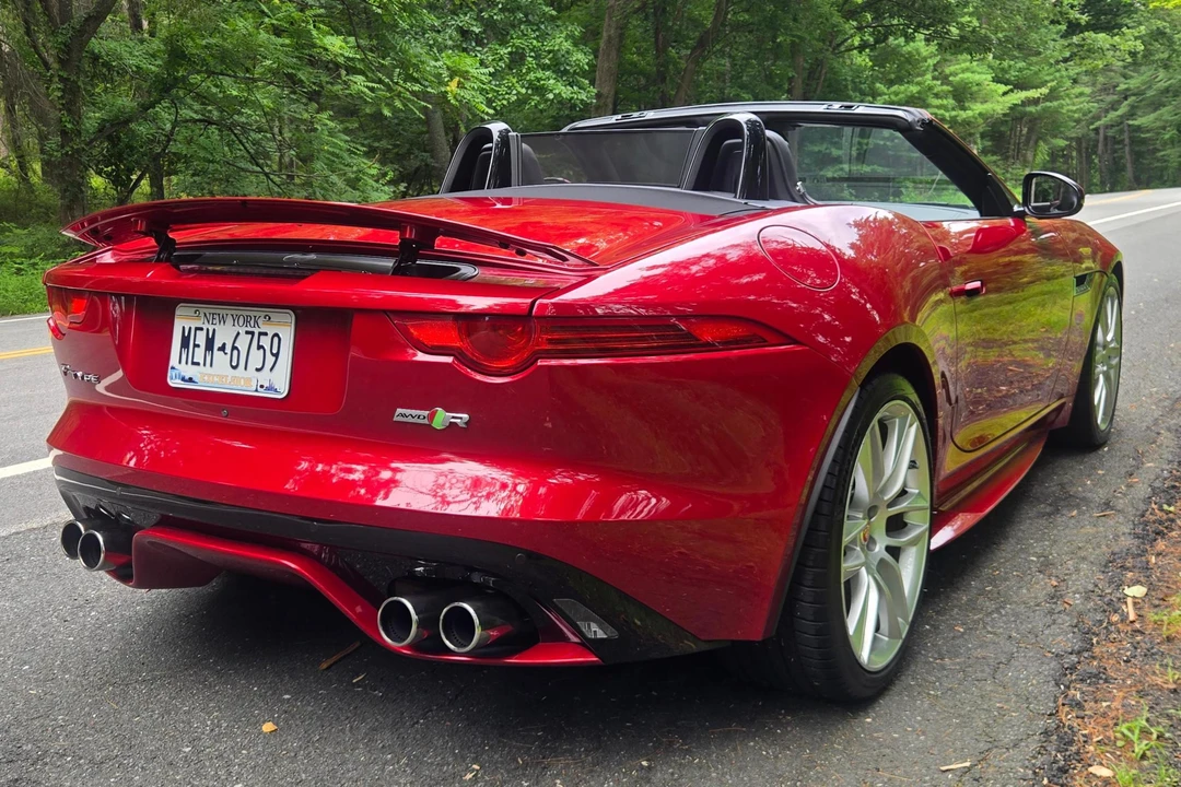 2016 Jaguar F-Type R 1st Gen - Image 4 of 31