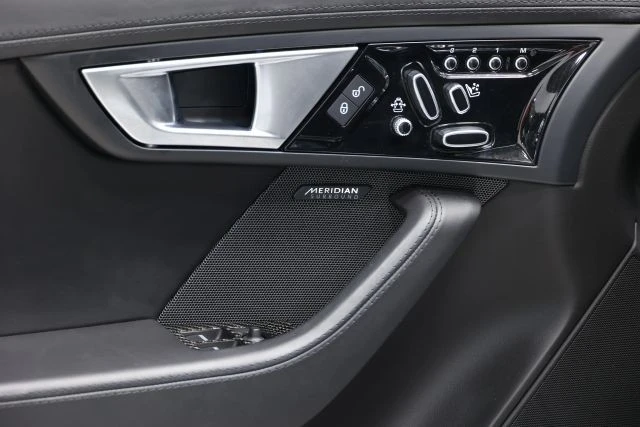 2016 Jaguar F-Type R 1st Gen - Image 11 of 31