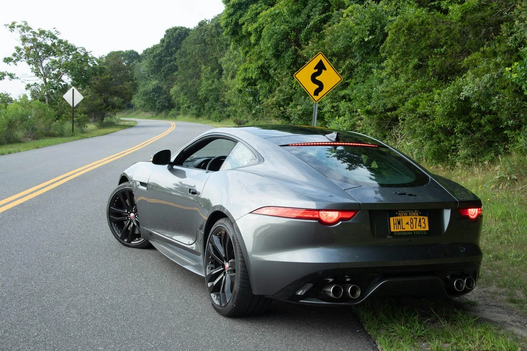 2016 Jaguar F-Type R 1st Gen - Image 13 of 31