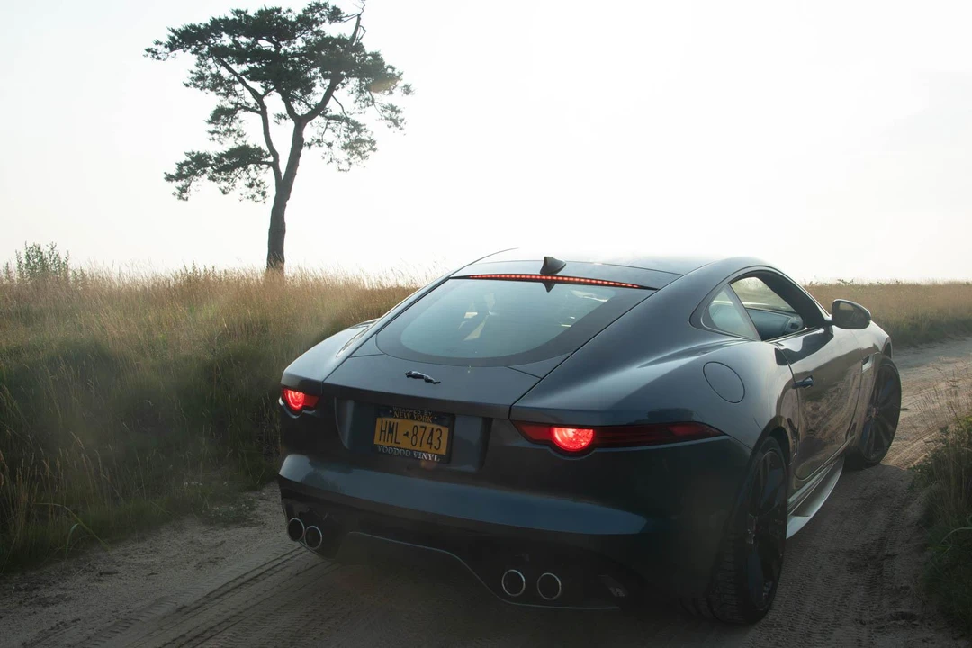 2016 Jaguar F-Type R 1st Gen - Image 21 of 31