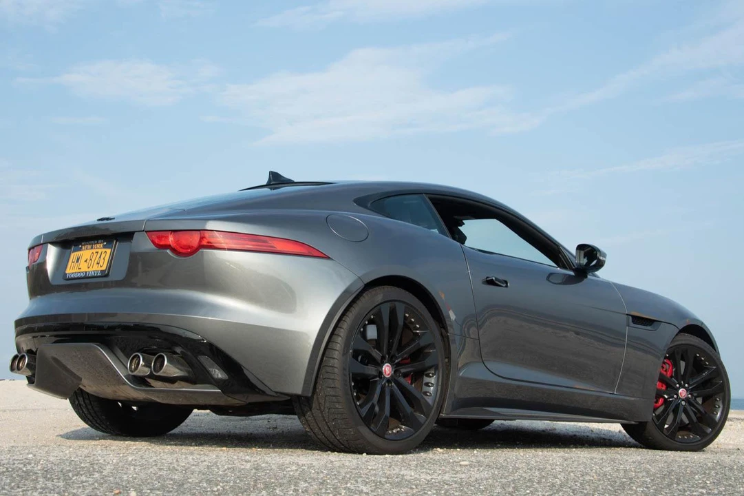 2016 Jaguar F-Type R 1st Gen - Image 4 of 31