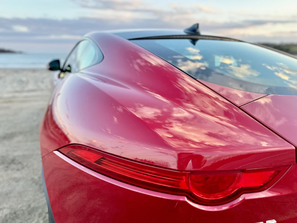 2016 Jaguar F-Type R 1st Gen - Image 26 of 31