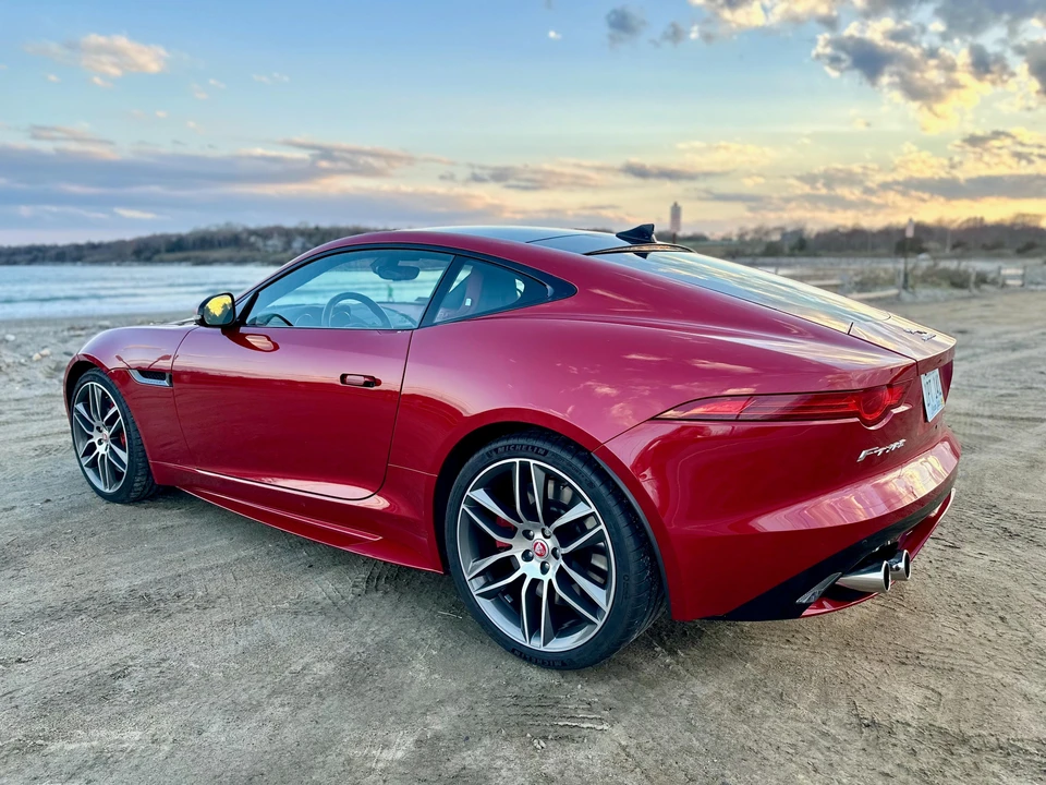 2016 Jaguar F-Type R 1st Gen - Image 10 of 31