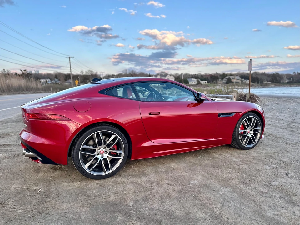 2016 Jaguar F-Type R 1st Gen - Image 16 of 31