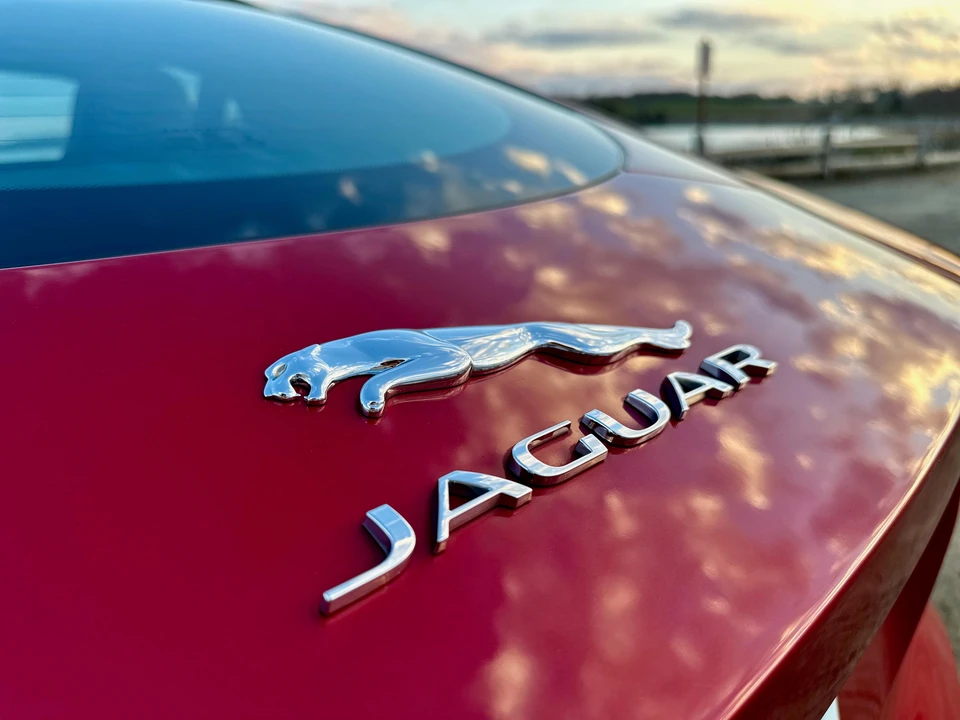 2016 Jaguar F-Type R 1st Gen - Image 28 of 31