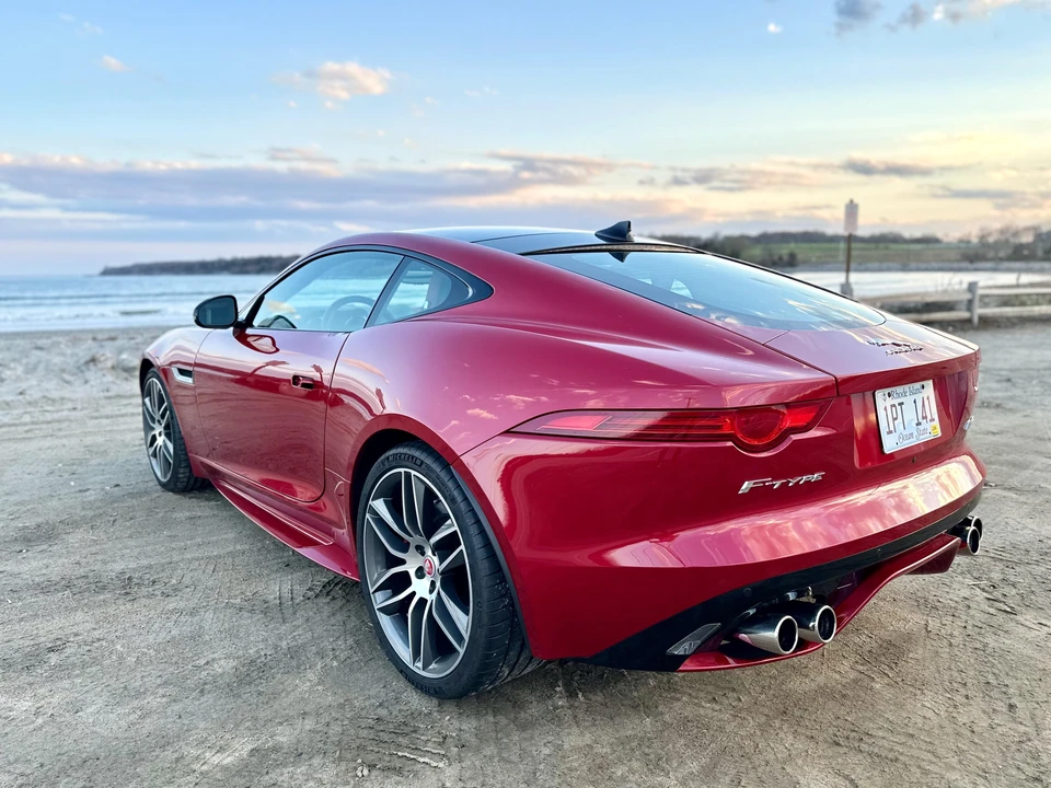 2016 Jaguar F-Type R 1st Gen - Image 11 of 31