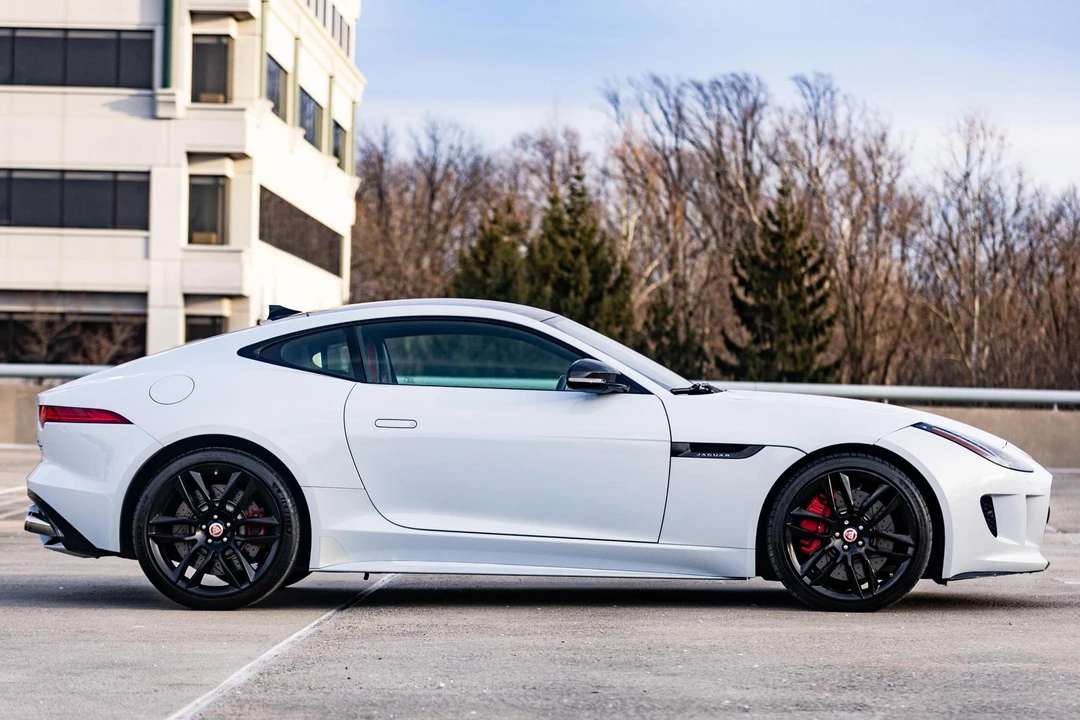 2016 Jaguar F-Type R 1st Gen - Image 3 of 31