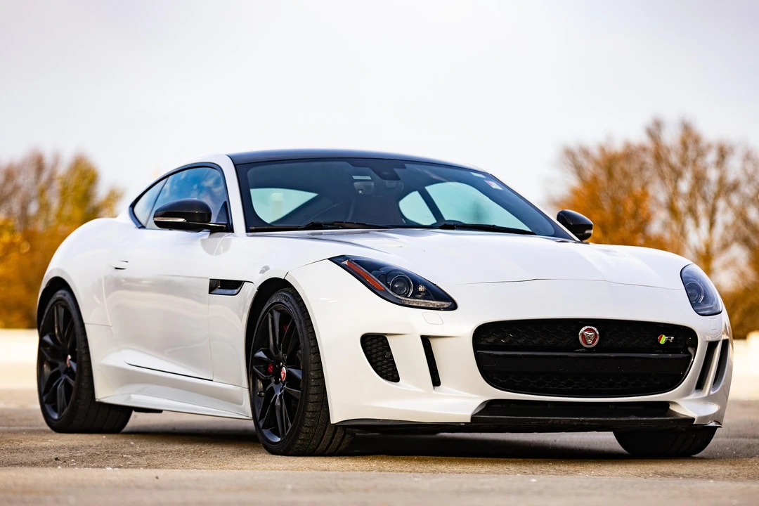 2016 Jaguar F-Type R 1st Gen - Image 16 of 31