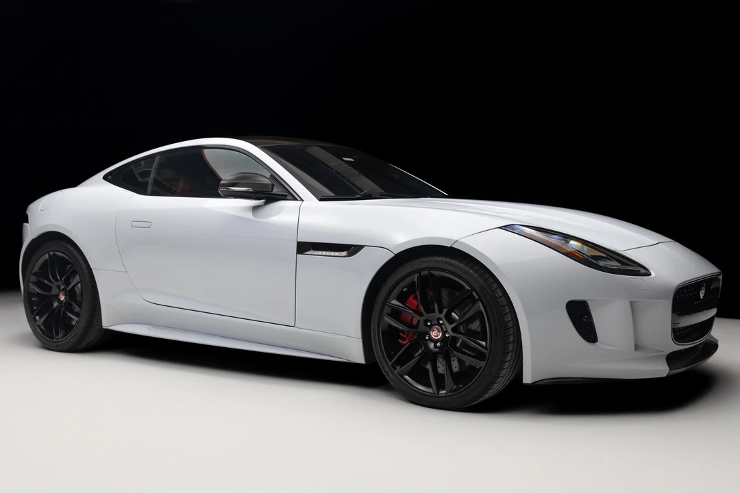 2016 Jaguar F-Type R 1st Gen - Image 27 of 31