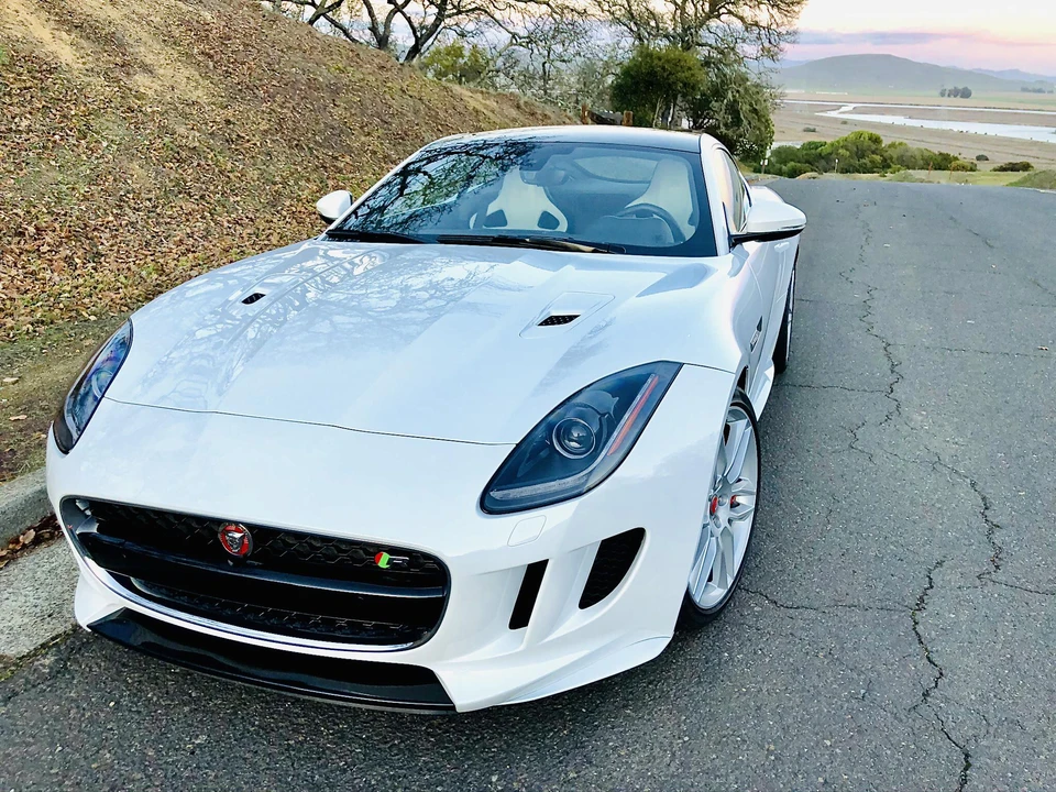 2016 Jaguar F-Type R 1st Gen - Image 14 of 31