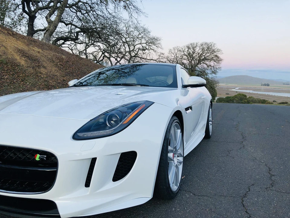 2016 Jaguar F-Type R 1st Gen - Image 16 of 31