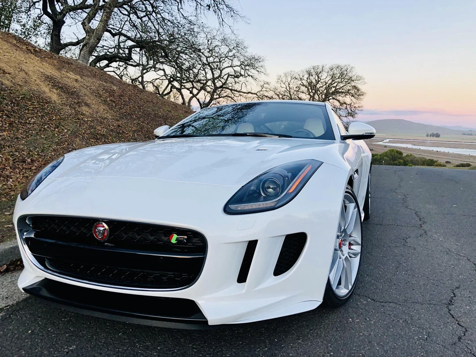 2016 Jaguar F-Type R 1st Gen - Image 13 of 31