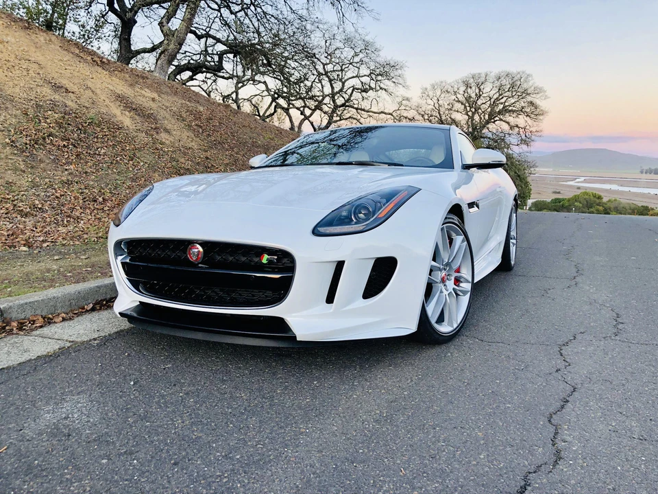 2016 Jaguar F-Type R 1st Gen - Image 18 of 31