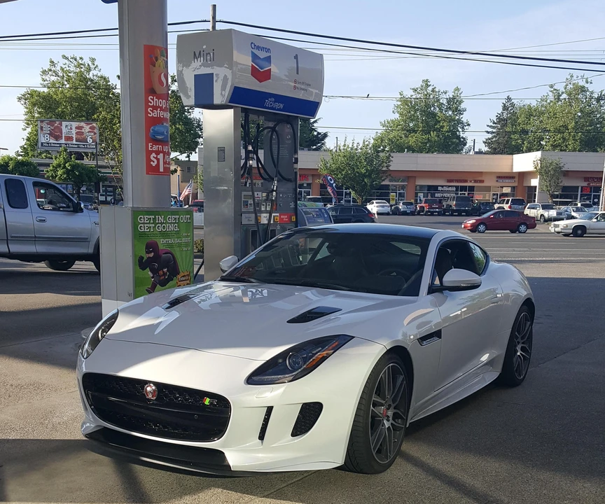 2016 Jaguar F-Type R 1st Gen - Image 2 of 8