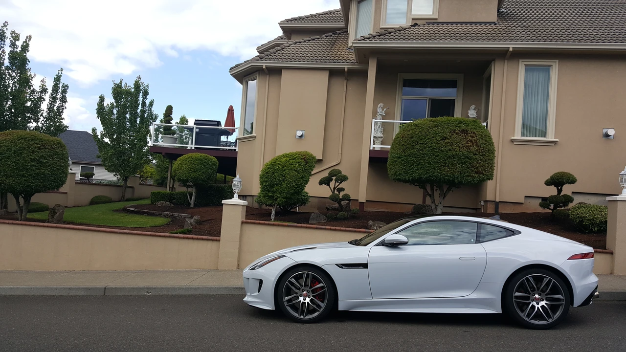 2016 Jaguar F-Type R 1st Gen - Image 4 of 8