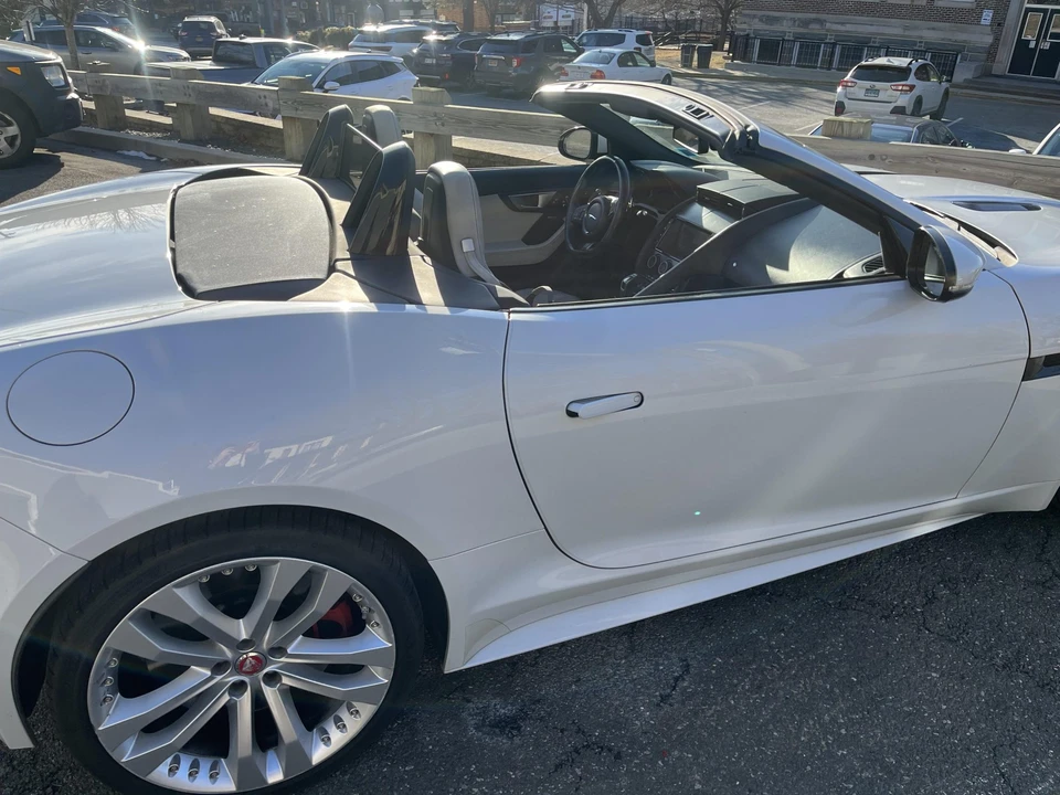 2016 Jaguar F-Type 1st Gen - Image 27 of 31