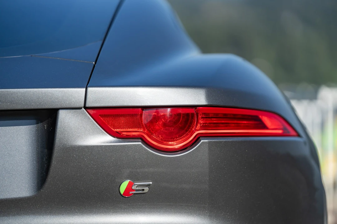 2016 Jaguar F-Type 1st Gen - Image 22 of 31