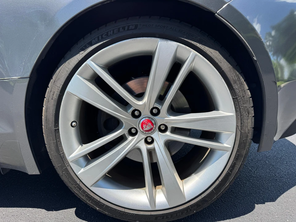 2016 Jaguar F-Type 1st Gen - Image 27 of 31