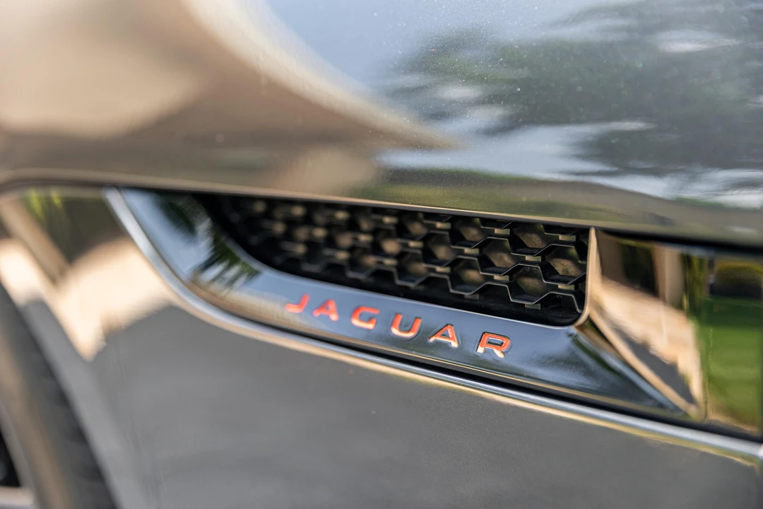 2016 Jaguar F-Type - Image 23 of 31