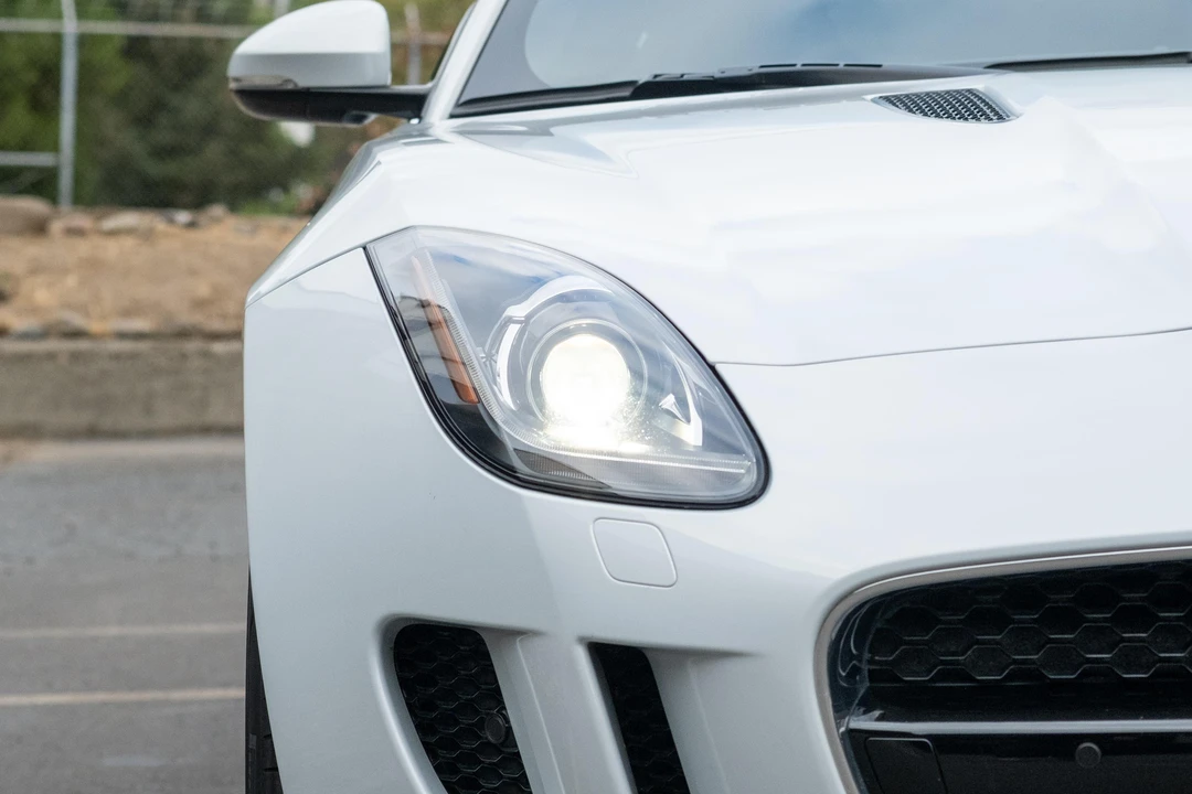 2016 Jaguar F-Type - Image 9 of 31