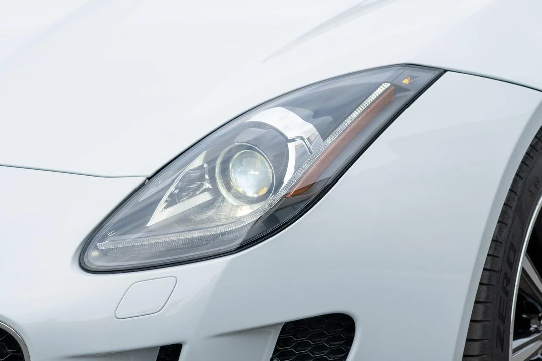 2016 Jaguar F-Type - Image 12 of 31