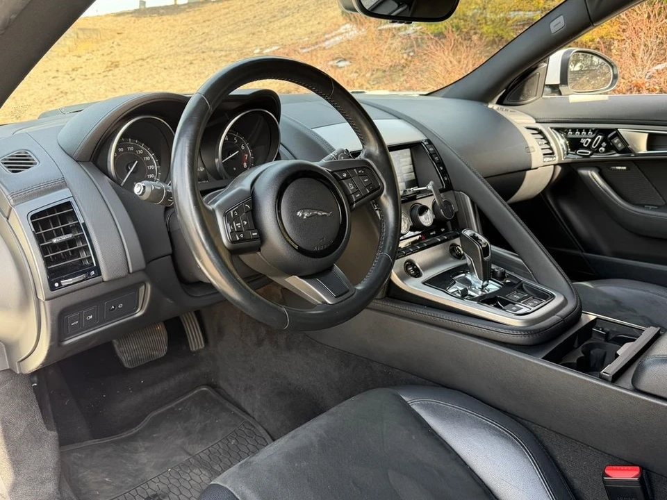 2016 Jaguar F-Type 1st Gen - Image 16 of 21
